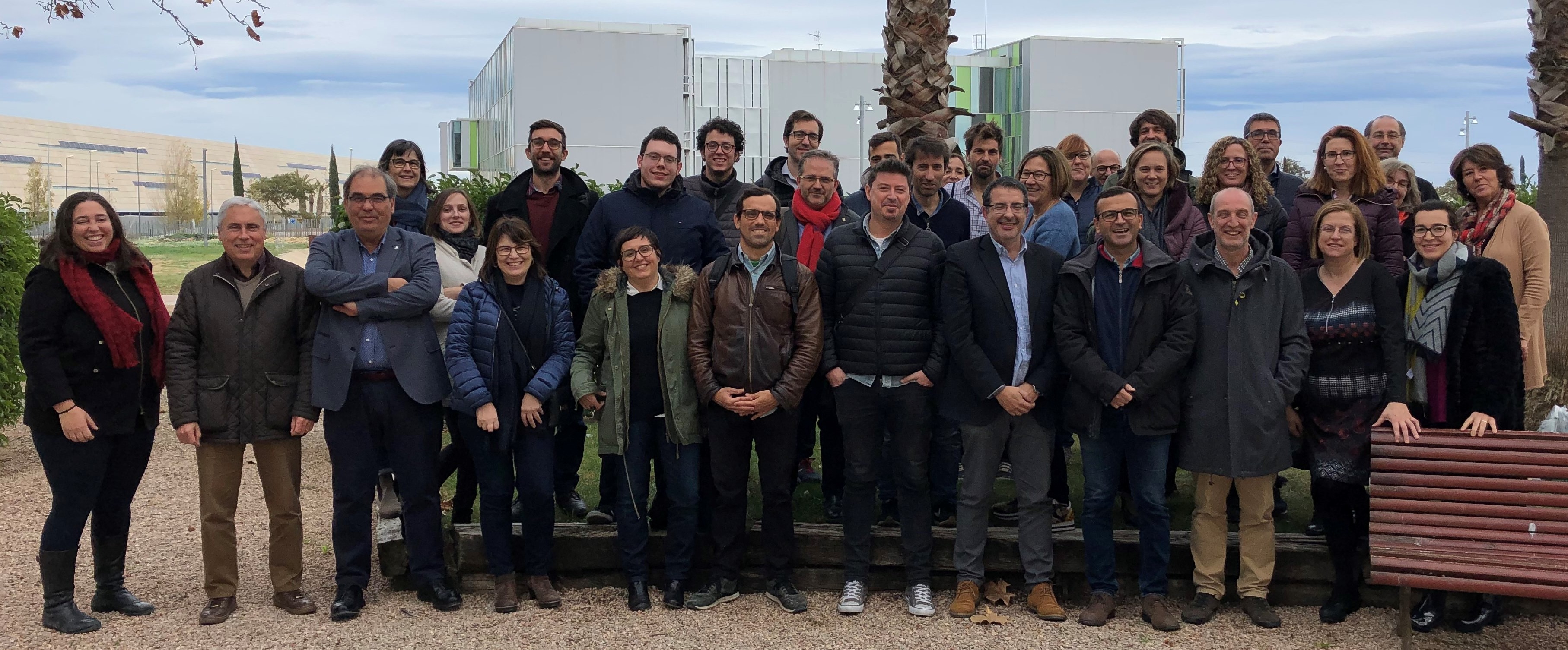 |Alt imatge central|